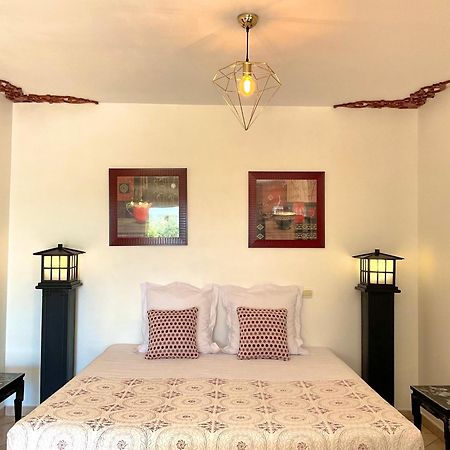 Chambres D'Hotes Les Noisetiers Digne-les-Bains Buitenkant foto