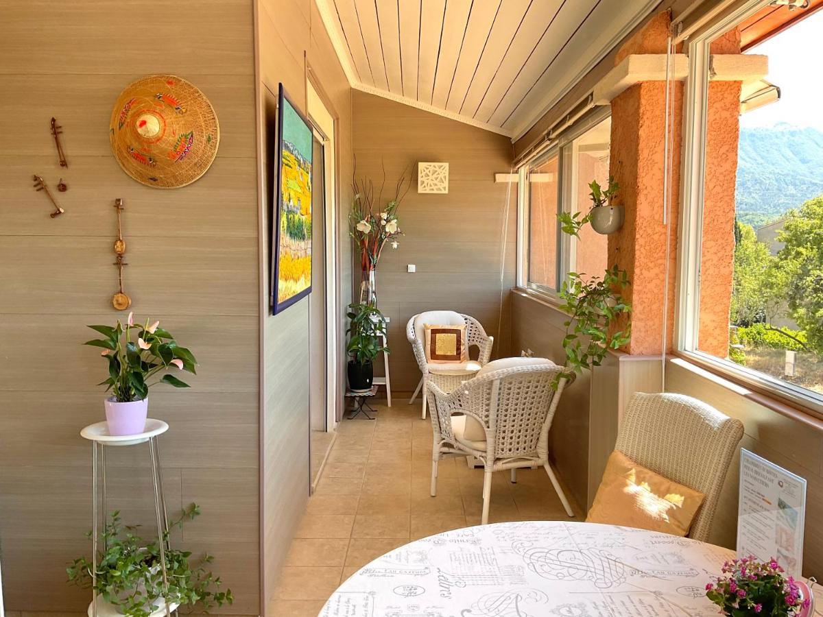 Chambres D'Hotes Les Noisetiers Digne-les-Bains Buitenkant foto