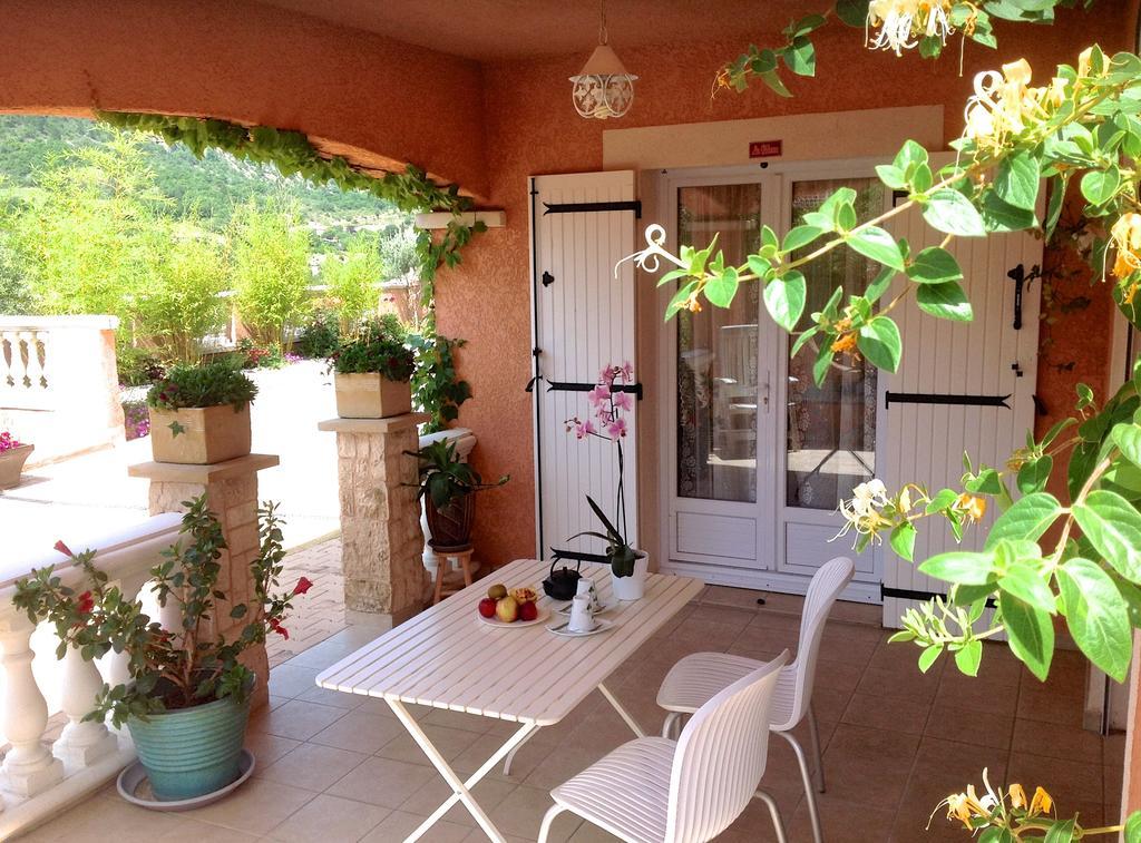 Chambres D'Hotes Les Noisetiers Digne-les-Bains Kamer foto