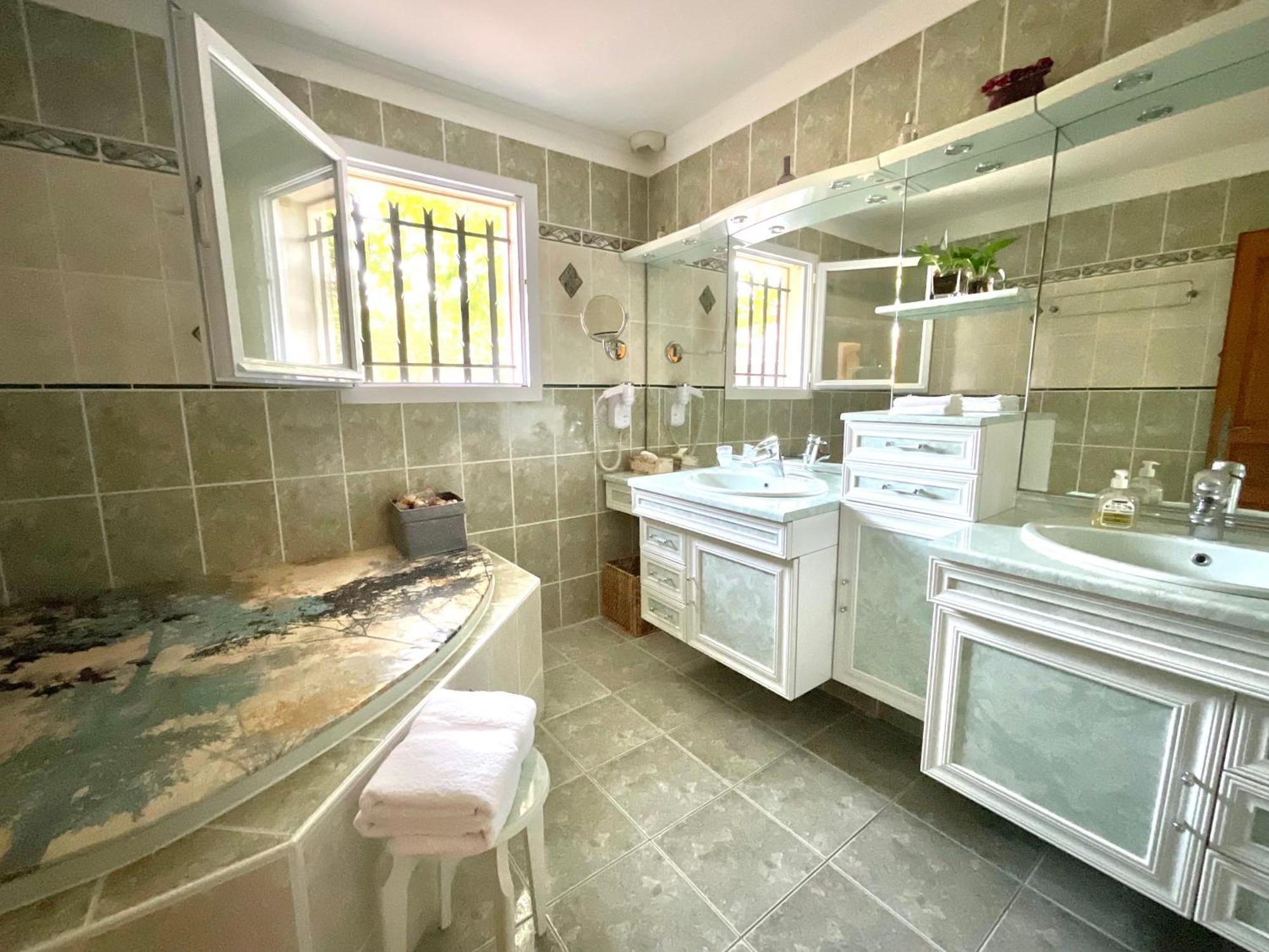 Chambres D'Hotes Les Noisetiers Digne-les-Bains Buitenkant foto